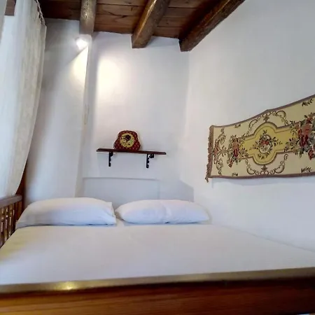 «astrofeggia» A Private Stone House Nature-seaview