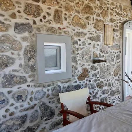 «astrofeggia» A Private Stone House Nature-seaview *