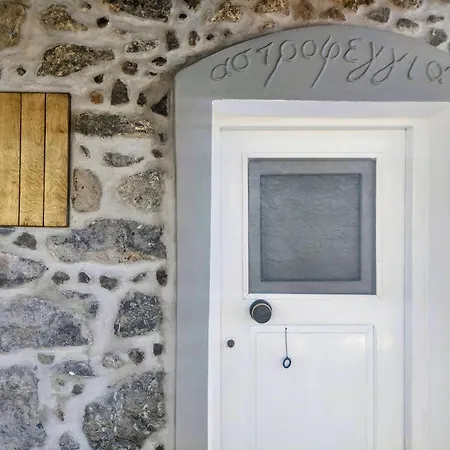 «astrofeggia» A Private Stone House Nature-seaview