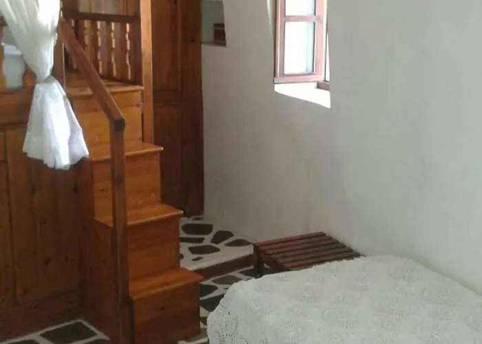 «astrofeggia» A Private Stone House Nature-seaview