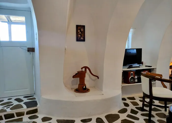 «astrofeggia» A Private Stone House Nature-seaview Dom wakacyjny Mandrákion