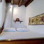 «astrofeggia» A Private Stone House Nature-seaview