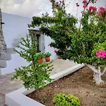 «astrofeggia» A Private Stone House Nature-seaview