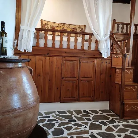 «astrofeggia» A Private Stone House Nature-seaview Mandrákion