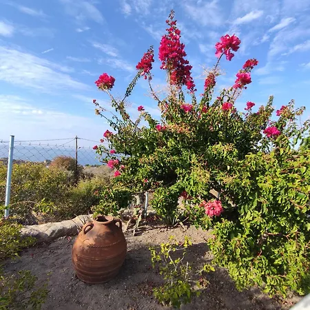 «astrofeggia» A Private Stone House Nature-seaview Casa vacanze Mandrákion