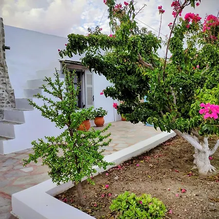 «astrofeggia» A Private Stone House Nature-seaview