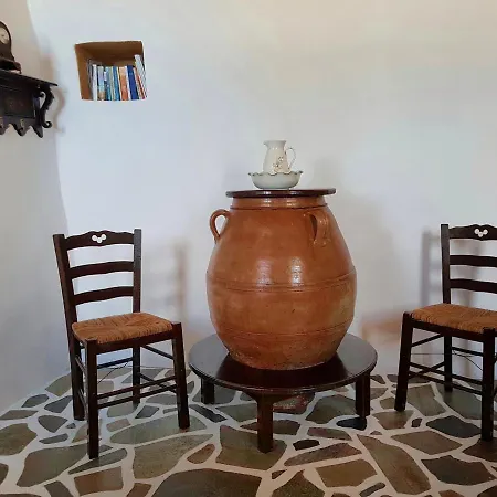 בית נופש «astrofeggia» A Private Stone House Nature-seaview