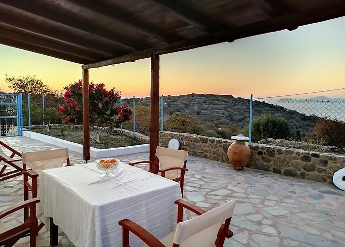 «astrofeggia» A Private Stone House Nature-seaview * Mandrákion