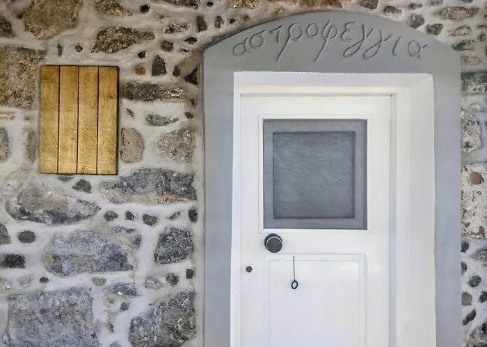 «astrofeggia» A Private Stone House Nature-seaview