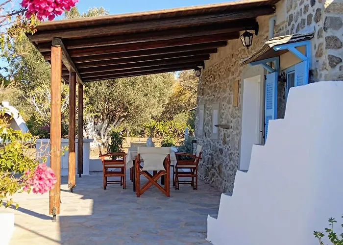 «astrofeggia» A Private Stone House Nature-seaview Mandrákion