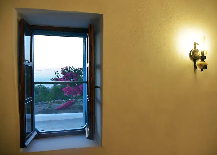 «astrofeggia» A Private Stone House Nature-seaview